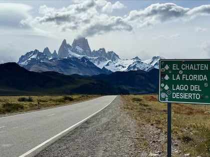 Carretera que lleva a El Chaltén, Argentina.