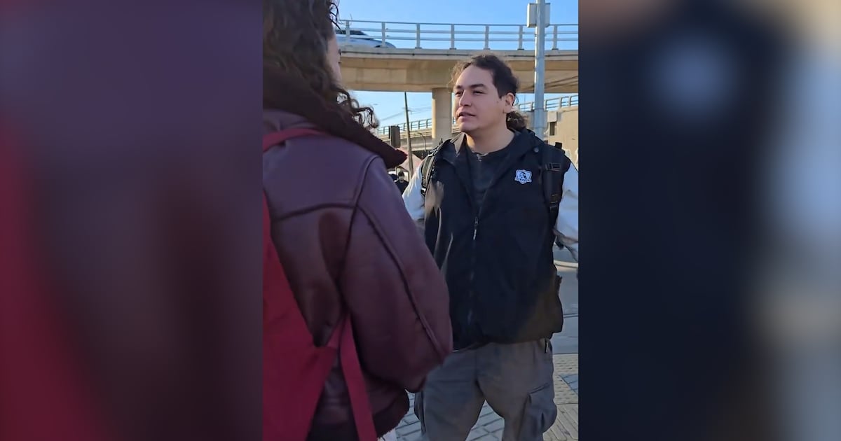 Candidata a diputada del Partido Republicano sufre agresión durante volanteo en estación de metro
