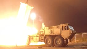 Por qué EEUU necesita reforzar sus defensas aéreas en Medio Oriente antes de un potencial ataque a Irán, según reportes