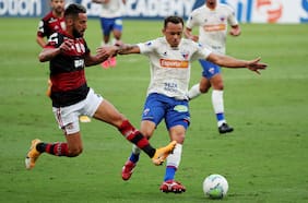 Flamengo suma otra victoria con Isla en cancha