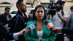 Cámara de seguridad registra camión que arrojó cuerpo sin vida frente a la casa de la alcaldesa de Quinta Normal