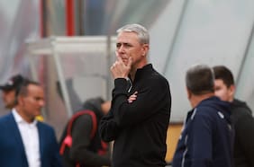¿Intercambio con la UC?: Tiago Nunes reemplaza a Vitamina Sánchez en Liga de Quito
