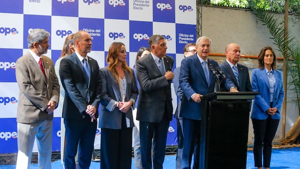 Reforzar auditoría y alinear a la derecha: la estrategia de Kast para defender su quiebre con Boric