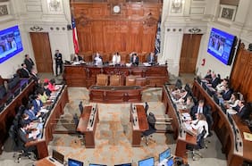 Derecha reabre debate de reformas políticas a un mes del fracaso de la última propuesta constitucional