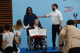 Particular pauta de Boric en Independencia: llegó tarde porque estaba en terapia y mujer en silla de ruedas interrumpió su discurso