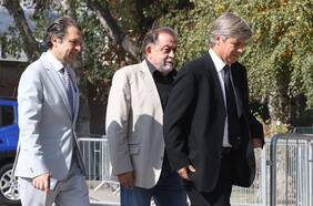 Mosa aparta a Mayne-Nicholls del plantel como señal de paz en la crisis de Colo Colo