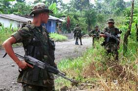 Más de 100.000 personas sufren confinamiento forzoso por grupos armados en Colombia