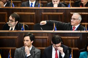 Consejo Constitucional: bancadas de Chile Vamos y republicanos acusan “maniobras de dilación” tras petición del oficialismo para retirar enmiendas