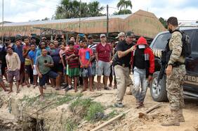 Policía encuentra embarcación del periodista e indigenista supuestamente asesinados en la Amazonía