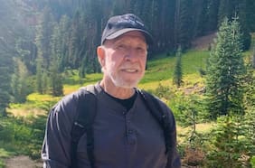 Familia de Chuck Norris pide no creer ni compartir información falsa sobre la muerte del actor