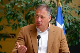 José Miguel Castro critica al Ejecutivo por demora en respuesta a los cobros excesivos de luz y llama a “no esperar hasta enero”