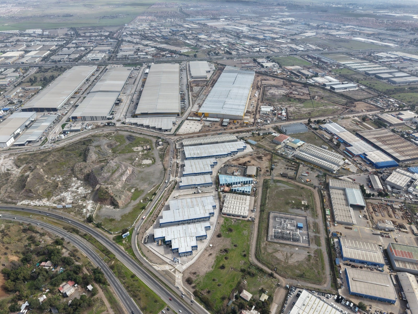 Grupo Campos se asocia con PGIM en plataforma logística de casi 200 mil m² en Chile