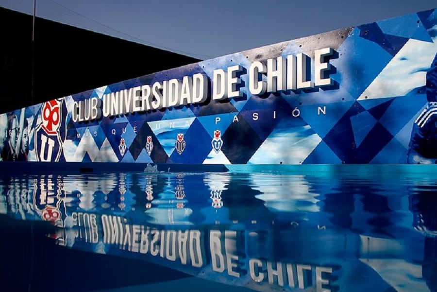 Azul Azul se reúne para buscar una solución al conflicto con la Universidad de Chile