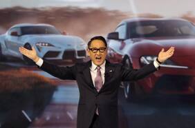 Su sueldo alcanzó una cifra récord: Akio Toyoda es el ejecutivo japonés mejor pagado de la industria