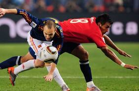 Del Bosque e Iniesta revelan la decisión de Bielsa que descolocó a España en el Mundial de Sudáfrica