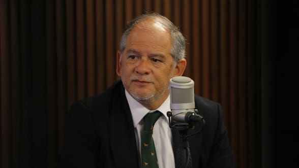 Abogado de la familia de Jaime Guzmán sostiene que visita de Kast a Argentina “evidentemente cambia el foco” si Apablaza no está detenido