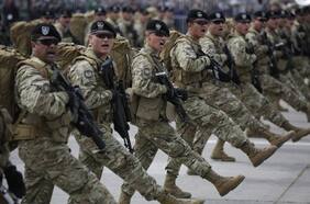 Impulsan reforma constitucional que permitiría al Presidente usar a las FF.AA. en la prevención de desastres sin declarar estado de excepción