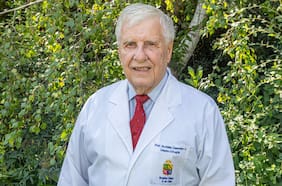Dr. Attila Csendes, uno de los pioneros en el desarrollo de la cirugía bariátrica en Chile, obtiene el Premio Nacional de Medicina 2026