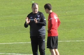El recuerdo de las locuras de Marcelo Bielsa en su paso por el Athletic: “Todos de vacaciones y nosotros concentrados”
