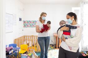 El poder de los abrazos en la primera infancia