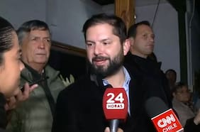 Presidente Boric asiste a velorio de Eduardo Contreras y valora querella contra Pinochet como un “gesto inspirador”