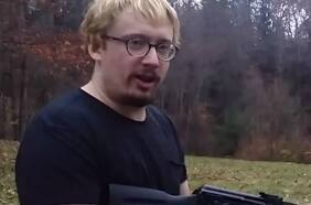 Sam Hyde y los memes que falsamente informan sobre los culpables de cada tiroteo en Estados Unidos
