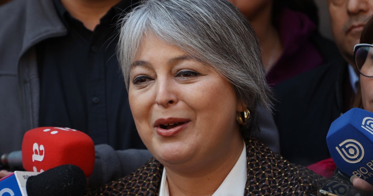 Propuestas de salud de Jeannette Jara: ¿un cambio real o promesas diluidas?