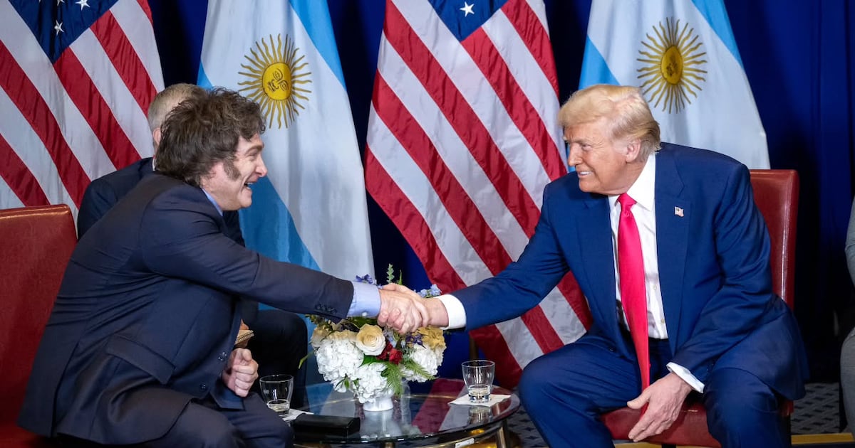 Trump condiciona apoyo a Argentina a las elecciones y afirma que si Milei pierde “no seremos generosos”