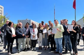 “Sus demandas están recogidas en el texto”: consejeros de derecha entregan copias de la propuesta constitucional a movimientos ciudadanos