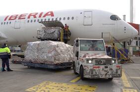 Llegan a Chile las primeras dosis de vacuna contra la viruela del mono