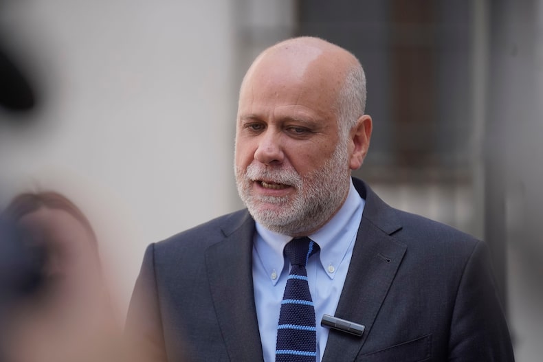 ALVARO ELIZALDE, MINISTRO SECRETARIO GENERAL DE LA PRESIDENCIA