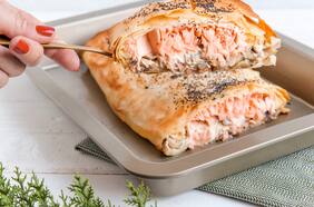 Strudel de salmón y champiñones