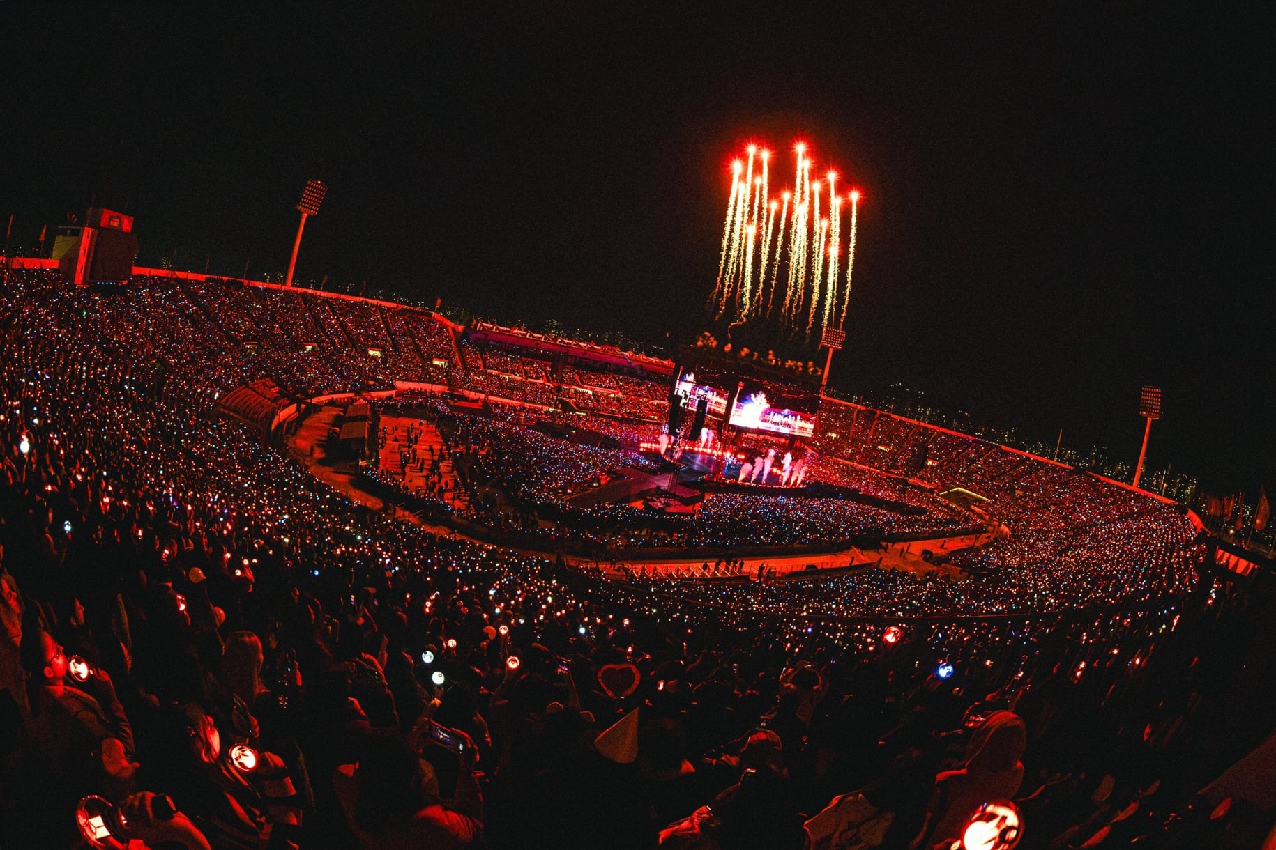 BTS en el Estadio Nacional.