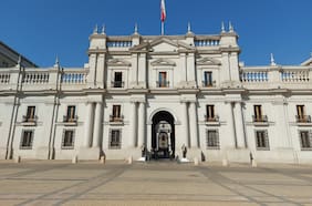 Descifra: 69% considera que mayor recorte fiscal en próximo gobierno debe ser en los funcionarios públicos