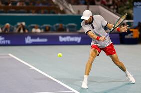 “Bienvenido a la fiesta, Nicolás Jarry”: ATP se rinde ante una brillante jugada del chileno ante Medvedev en Miami