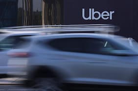 Autos más antiguos y de menor cilindrada: MTT concreta nuevo reglamento para la ley Uber e introduce cambios para taxis