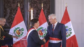 Perú nombra al diplomático Carlos Pareja como nuevo ministro de Relaciones Exteriores en plena polémica por la compra de cazas F16