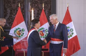Perú nombra al diplomático Carlos Pareja como nuevo ministro de Relaciones Exteriores en plena polémica por la compra de cazas F16