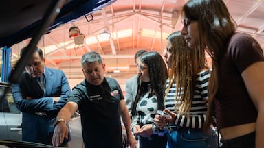 Toyota Chile lanza “Beca Toyota Impulsa - Pioneras” junto a Duoc UC para fomentar la inclusión femenina en el sector automotriz