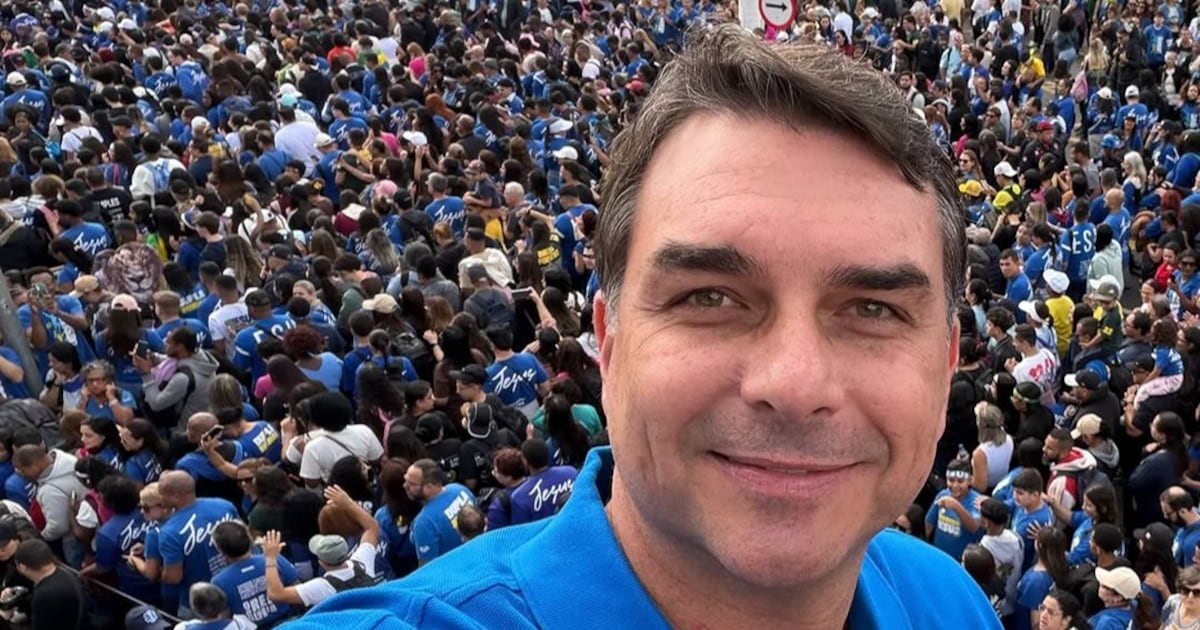 Flávio Bolsonaro cancela su participación en el debate de TV Globo