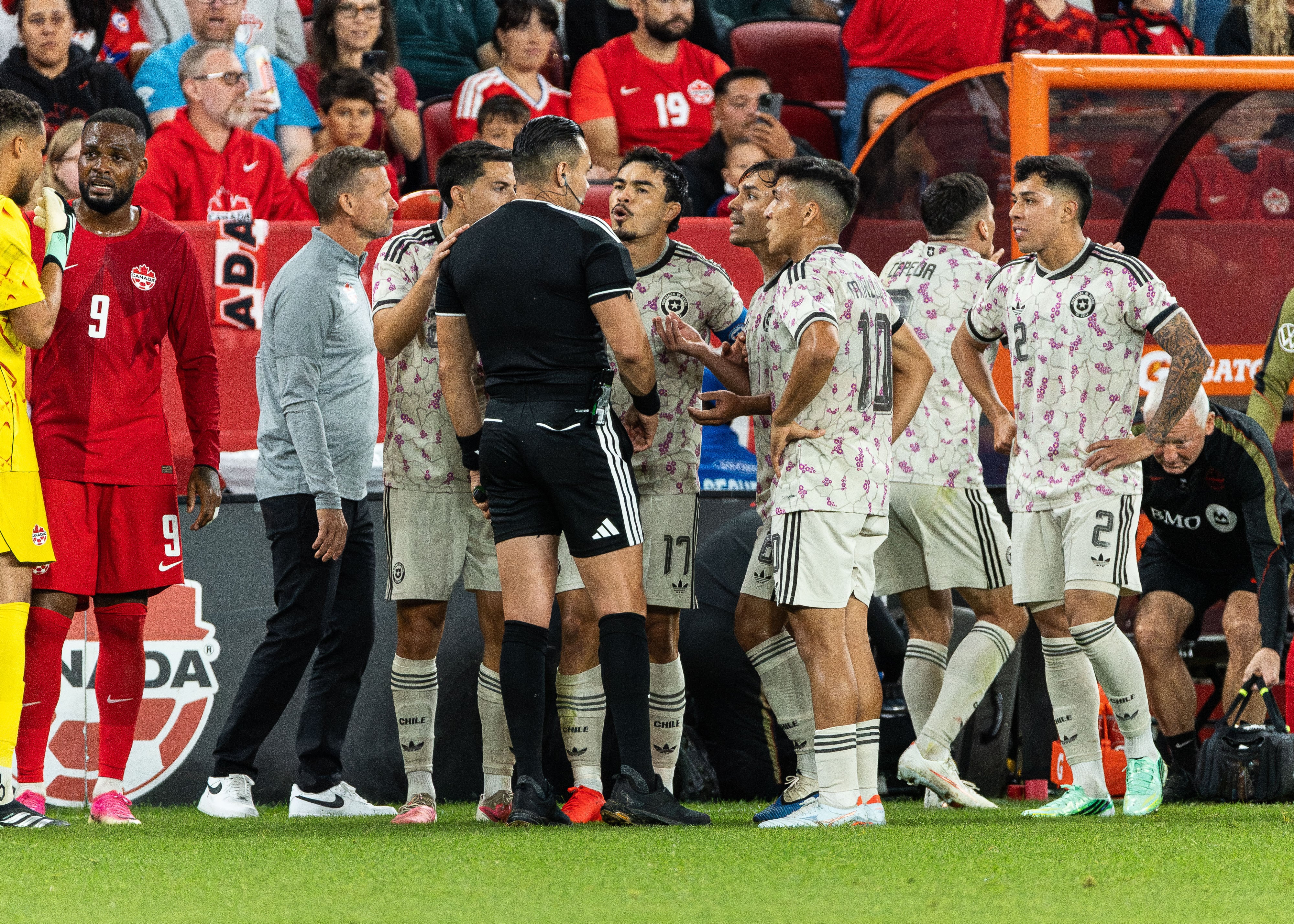 La prensa canadiense festina con la victoria sobre Chile: “El rojo sería el color de la Roja”