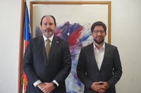 Giorgio Boccardo y Tomás Rau realizan reunión por traspaso de Ministerio del Trabajo