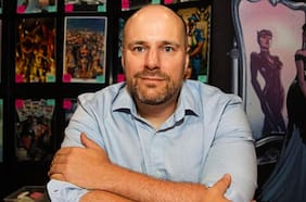 Tom King fue parte del equipo que ayudó a trazar el plan de DC Studios