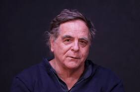 El silencioso destierro de Felipe Berríos en el desierto