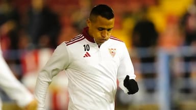 DT de Alexis Sánchez en Sevilla justifica el ingreso del tocopillano ante Girona a pesar de los abucheos