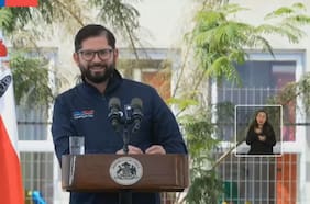 “Me da risa (...) quedan mucho más en ridículo que yo”: Boric responde a insulto que recibió en actividad de Arica