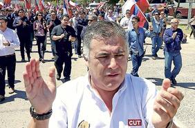 Nolberto Díaz (CUT): “Lamentamos que no hayan podido salir electos dirigentes sindicales (…) estamos contentos por la irrupción de los movimientos sociales”