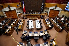 Senado aprueba nombramiento de Luis Rojas como secretario general y Andrés Salas como prosecretario