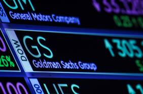 Desempeño de la renta fija ayuda a contrarrestar trimestre sombrío de Goldman Sachs