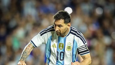 La magia de Messi lo arregla todo: Argentina golea a Islandia y llega encendida a su debut en el Mundial